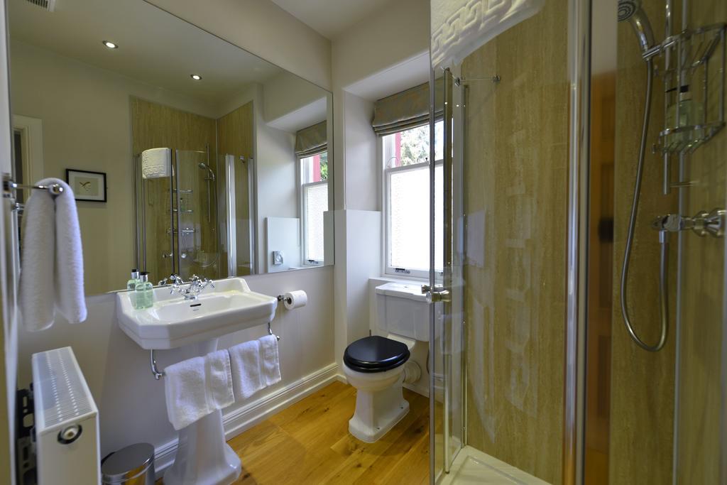 Torrdarach House Bed & Breakfast Питлохри Экстерьер фото